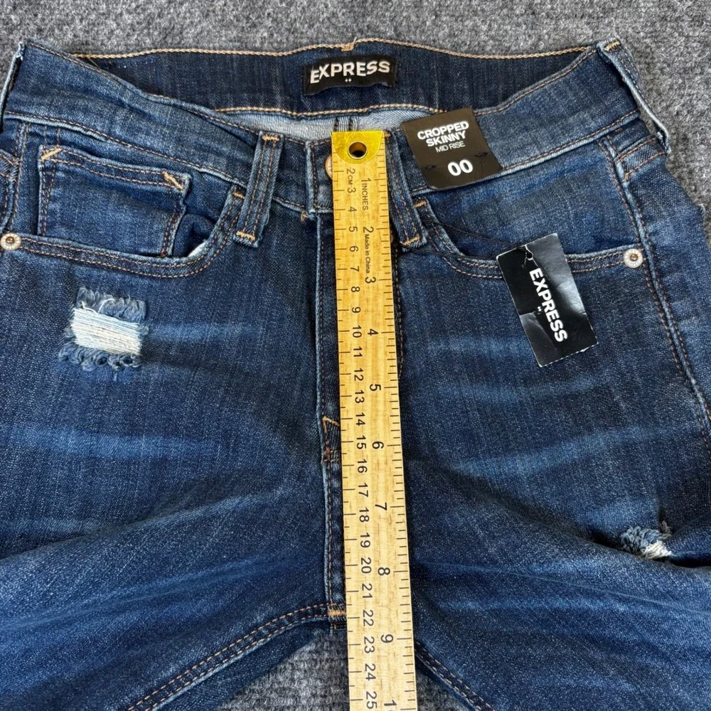 NEW Express‎ Cropped Skinny Mid Rise Distressed Jeans Dark Wash Women's Size 00